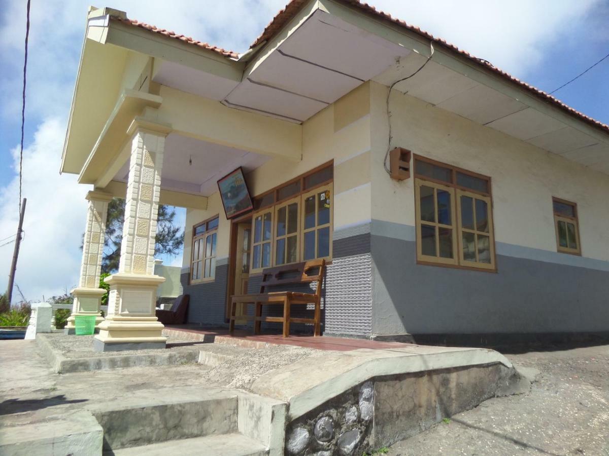 Yog Bromo Homestay Exterior photo